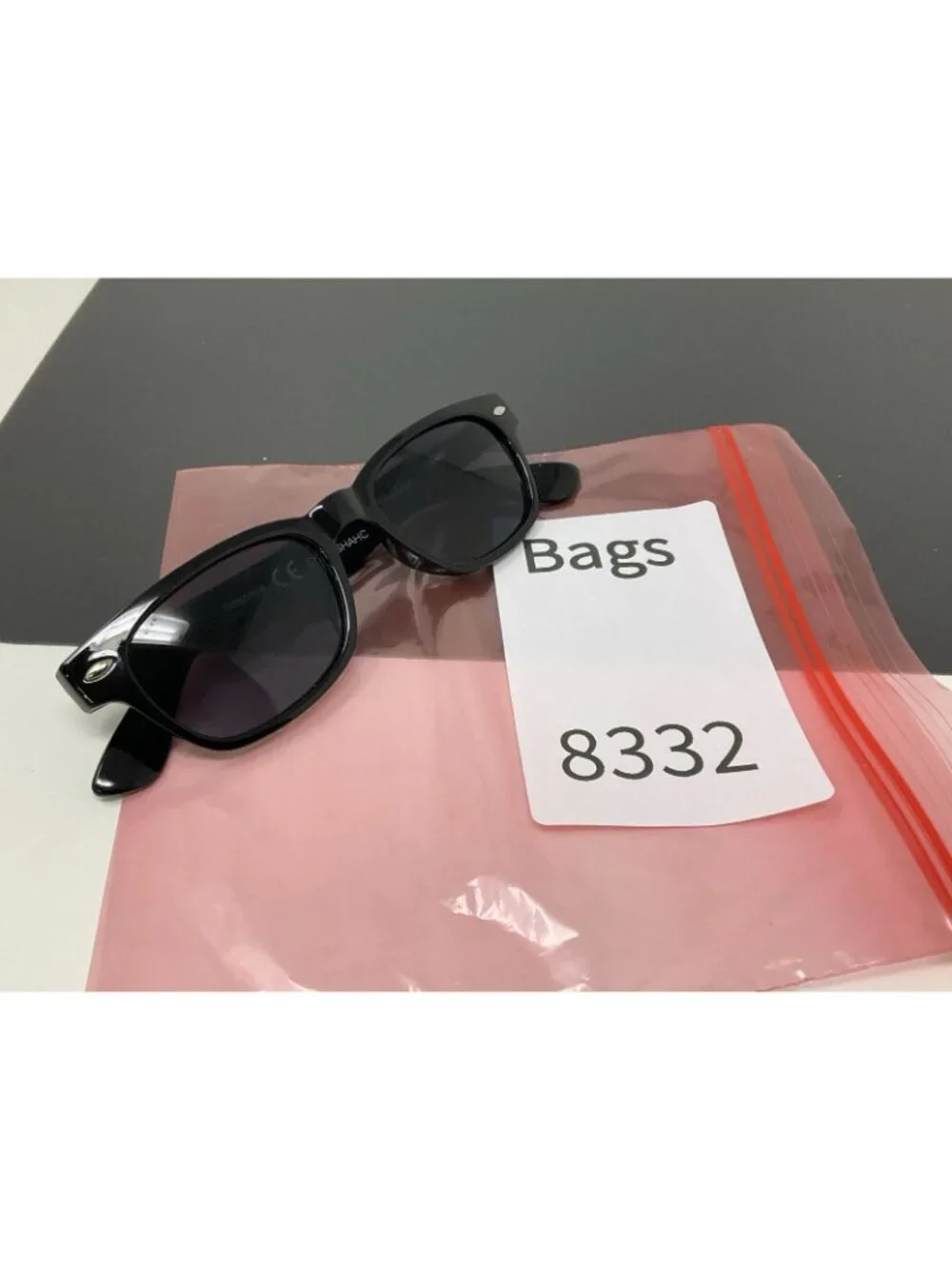 Peepers 584R Clark Sun Black Reading Glasses +2.00 Sunglasses